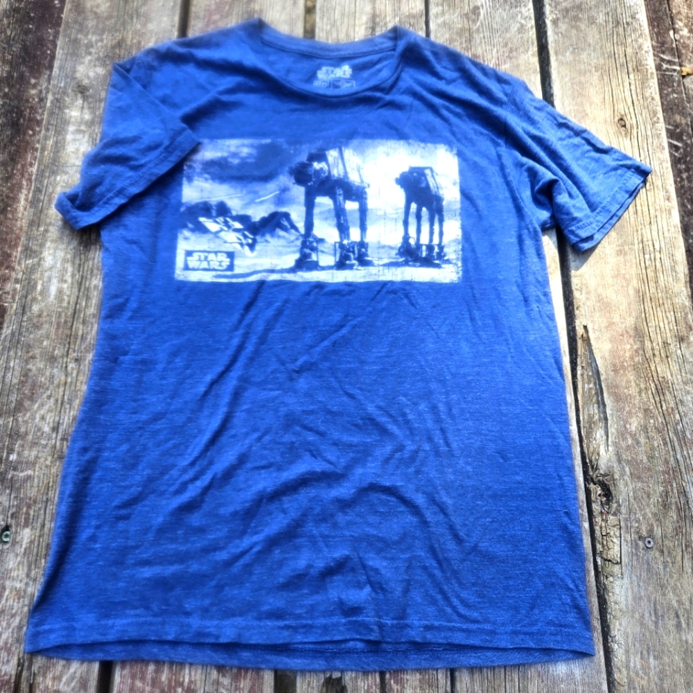 Star Wars Size Medium Blue TShirt